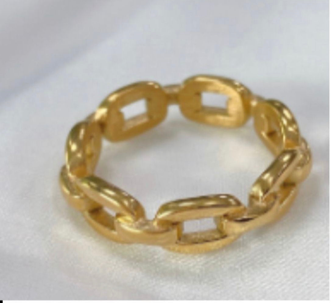 Gold Link Ring